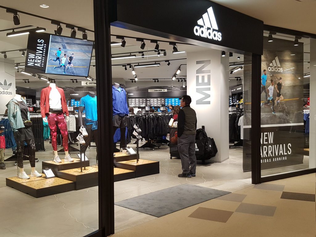 adidas outlet mitsui